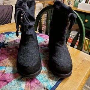 Sketchers Black Winter Boots